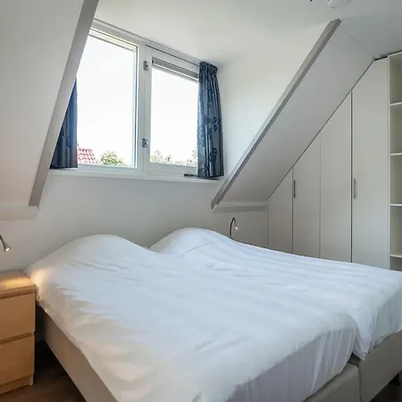 3-bed With Whirlpool *
