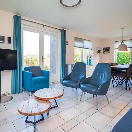 3-bed With Whirlpool