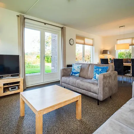 3-bed With Whirlpool