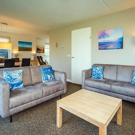 3-bed With Whirlpool
