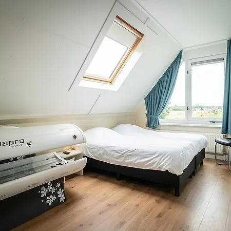 3-bed With Whirlpool *
